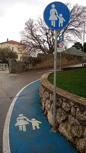 Croatia: 375780925&nbsp;375780925