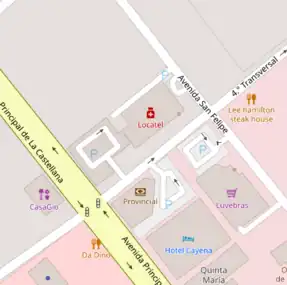 Vialidad interna de establecimientos comerciales en Altamira.