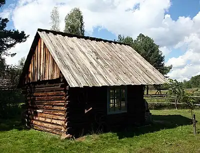 building=shed, roof:shape=gabled