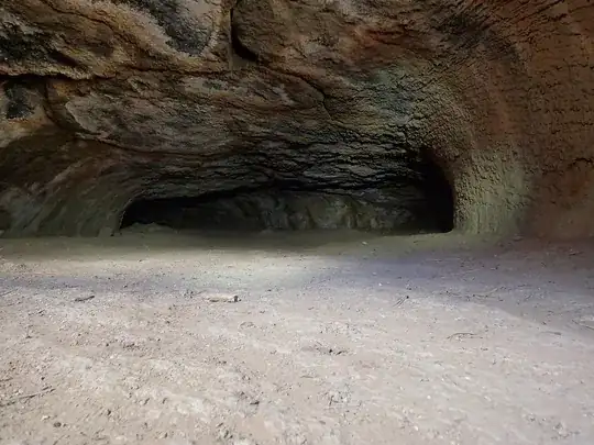 Mammoth_Cave_(Utah) lava tube