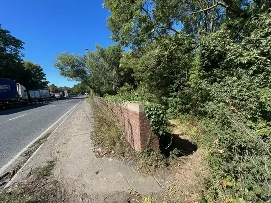 London Road over Mole River bridge