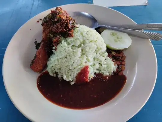 Nasi lemak with chicken