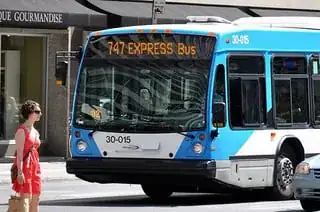 747 bus