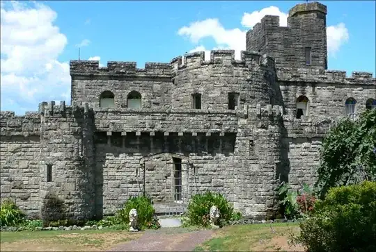 Front entrance of Lymington Castle, 47 Verbena Road, Birkdale, 2008