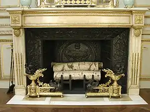 Parisian chimneypiece, c. 1775–1785, Carrara marble with gilt bronze, height: 111.4&nbsp;cm, width: 169.5&nbsp;cm, depth: 41.9&nbsp;cm
