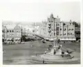 The square in 1905, adorned by the Sammy Marks Fountain
