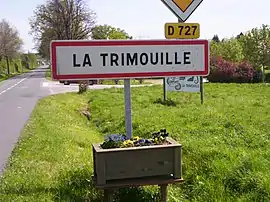 Entering La Trimouille on the D727 road&nbsp;