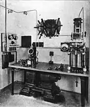 Ship radio room with 1.5&nbsp;kW Telefunken quenched-spark transmitter